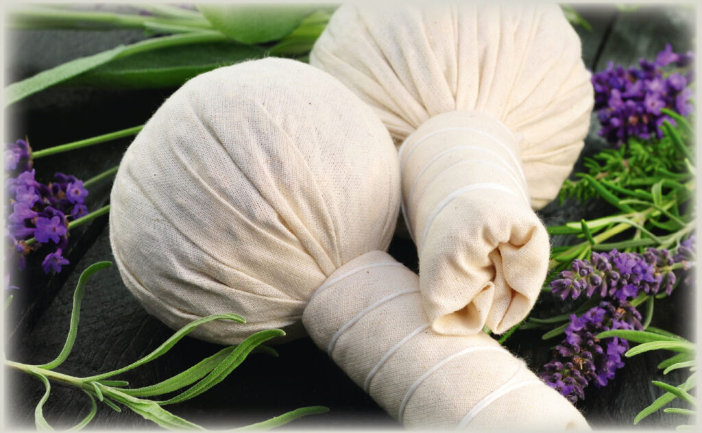 Kräuterstempel Massage